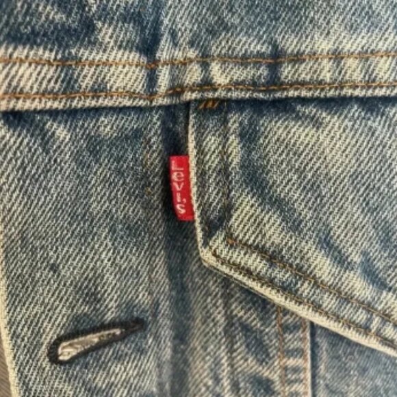 Vintage 80s Levi’s Denim Jacket - Picture 4 of 11